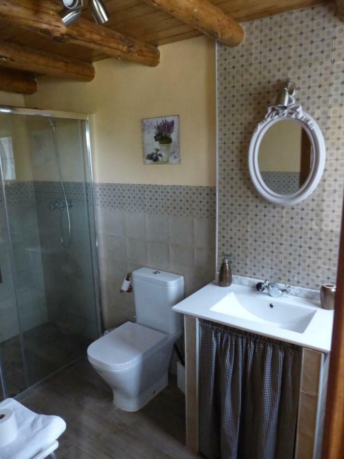 Eco-Lodge En La Reserva Privada Campanarios De Azaba - Proyecto De Conservacion Espeja Luaran gambar